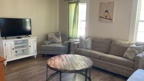 Cottage Cabin — image 2 of 14