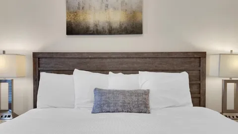 4 Bedroom Cottages -  Call To Book — image 2 of 15