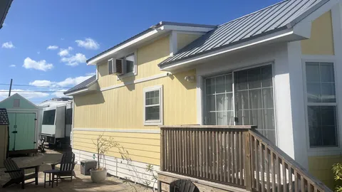 Superior Keys Cottage with Sleeping Loft Sleeps 6 — image 10 of 10