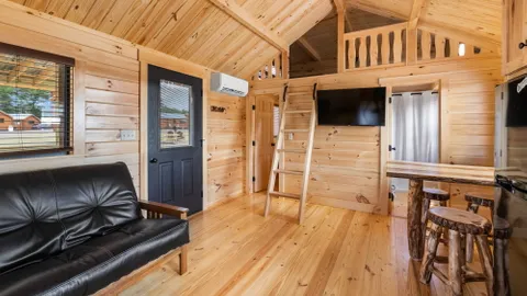 Cranberry Cottage — image 2 of 6