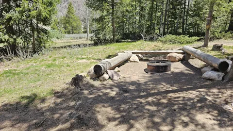 Cabin 2 (Sleeps 4) — image 10 of 10