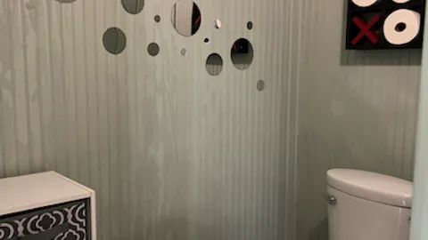 Silver Diner Cabin — image 2 of 11