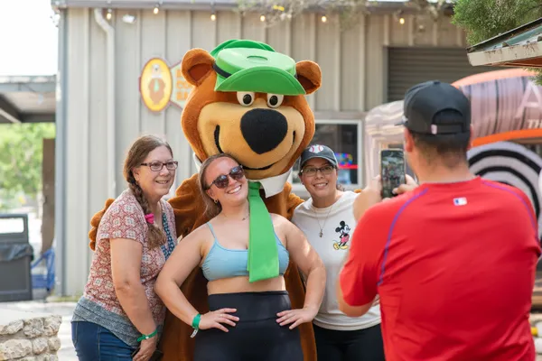 Good Night, Yogi Bear™ Weekend