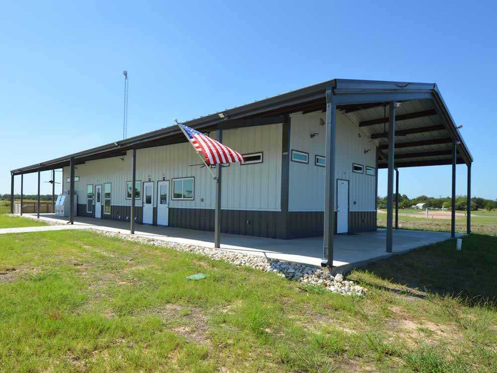 Hardy's Landing RV Park - Photo 5