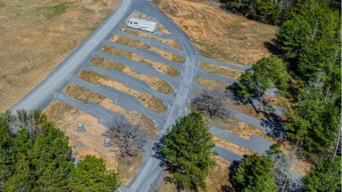 20/30/50 Full Hookup RV Site — image 1 of 5