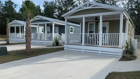 Deluxe Cottage - Pet Friendly — image 1 of 26