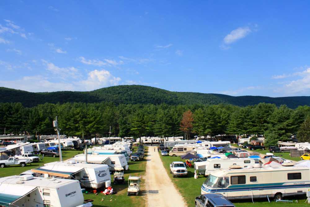 Lone Oak Campsites, East Canaan, Connecticut - Photo 3