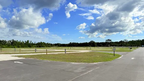 Pull-Through RV Site - Last Row Site — image 2 of 7