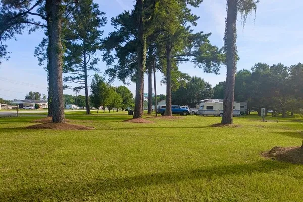 Eagle's Nest Campground – photo 1