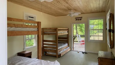 Bunkhouse — image 3 of 3