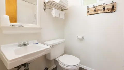 Two Queen Motel Room — image 2 of 3