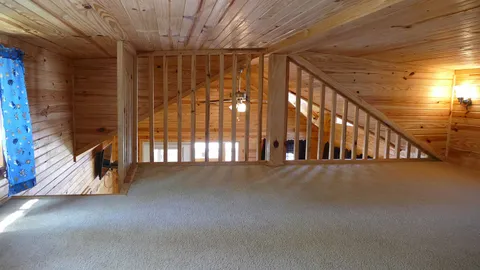 Bear-Themed Cottage — image 2 of 18