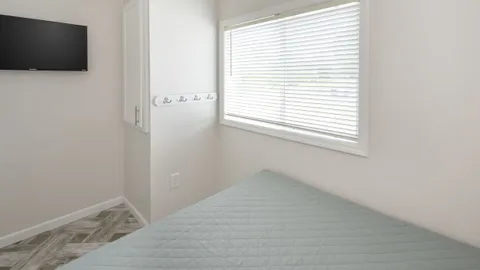 Scenic View Deluxe Cottages - 2 Bedroom — image 18 of 18
