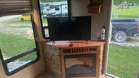 Camper Rental Full Hook Up Site 3 — image 2 of 6