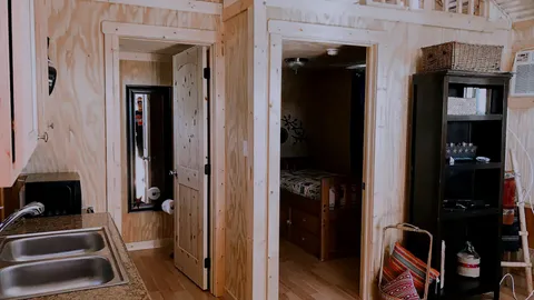 Premium Cabin 1 — image 4 of 4
