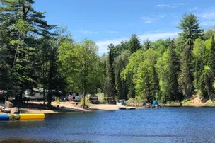 High Falls Bay Cottages, Camping & Waterpark – photo 3