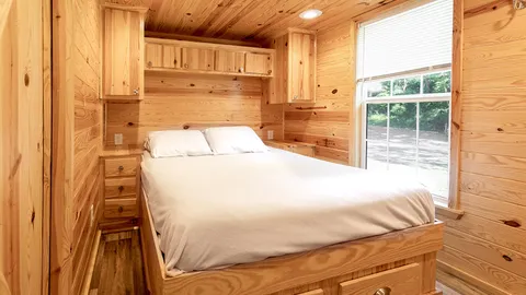 Private Lakeside Cabin (NO PETS) — image 4 of 4