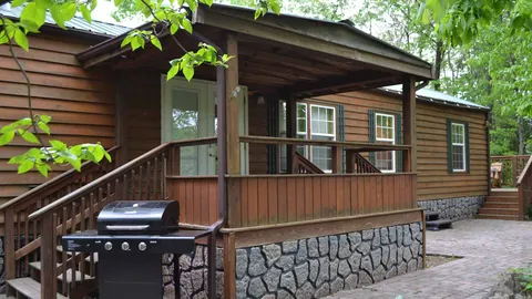 Great Escape Lodge — image 1 of 18