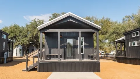 Live Oak Cabin — image 1 of 14
