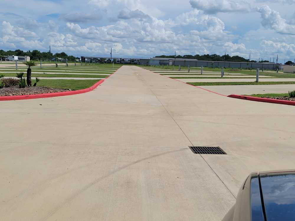 B&B Paradise RV Resort, Hockley, Texas - Photo 5
