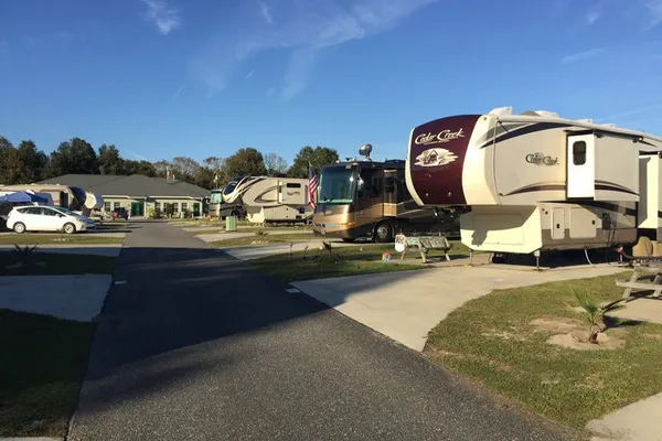 Southern Oaks RV Resort – photo 1