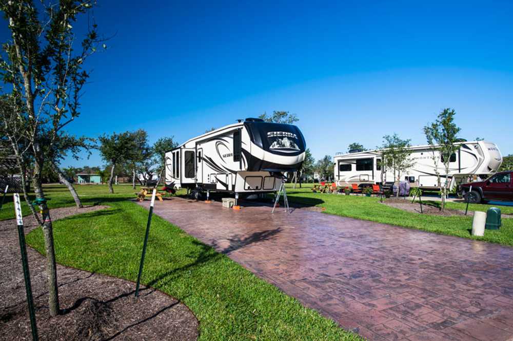 Southern Oaks Luxury Rv Resort