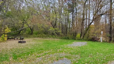 30/50 Amp Standard RV Site — image 1 of 1