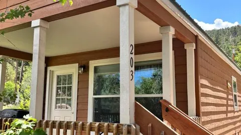 Boo Boo™ Bungalow — image 1 of 7