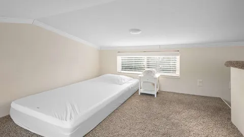 Keys Cottage with Sleeping Loft Sleeps 6 — image 11 of 11