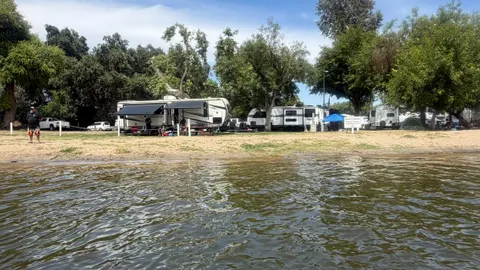 River Front Premium FHU — image 2 of 11