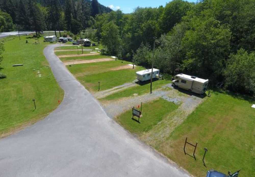 Heart of the Redwoods Cottages & RV - Photo 4