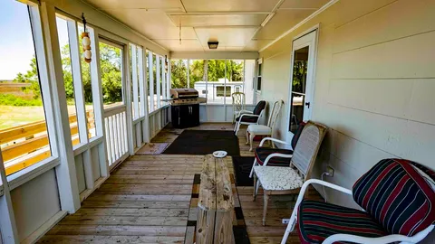 Waterfront - Swan Point Lodge — image 2 of 13