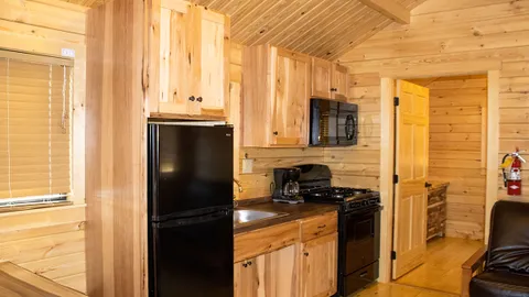 Barton Lake Bungalow — image 2 of 7