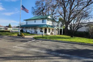Almond Tree RV Park – photo 3