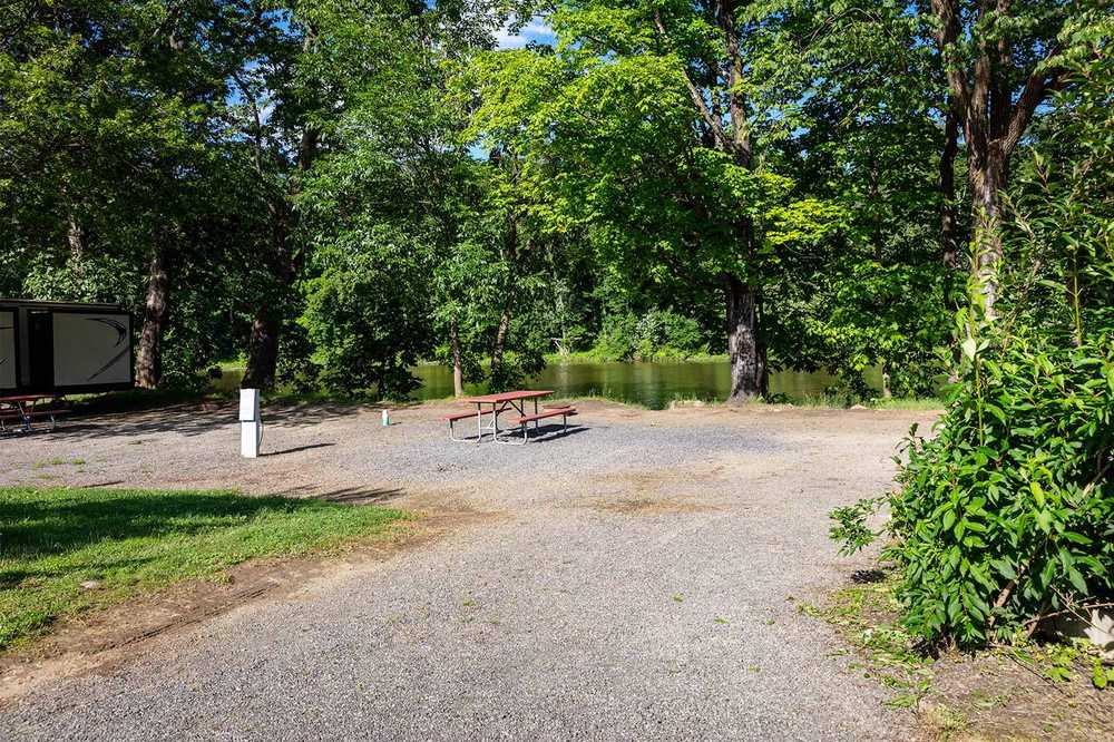 Riverfront Deluxe RV/Tent Site