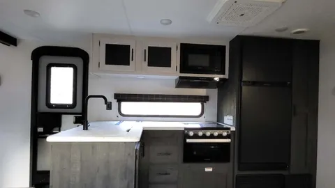 Rental RV — image 1 of 11