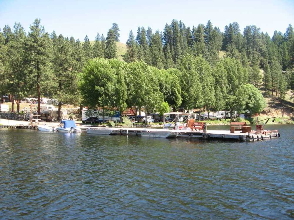 Liars Cove Resort - Conconully, Washington - Photo 2