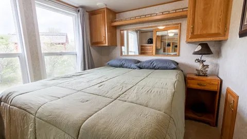 Whitetail Cabin — image 2 of 5