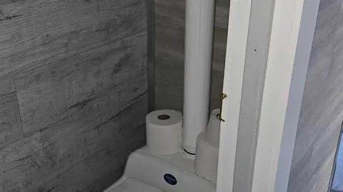 The Den cabin — image 2 of 17