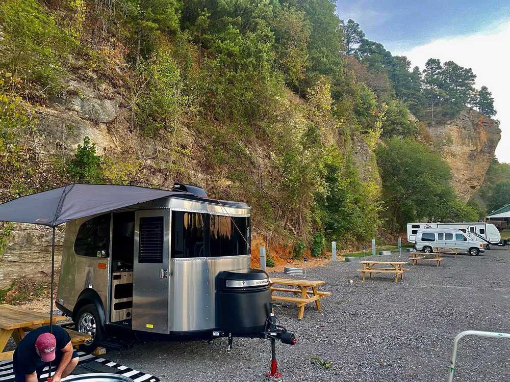 River Roost RV Park - Photo 4