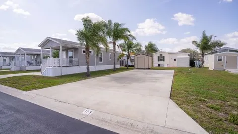 Elite Full Hookup RV Site — image 3 of 3