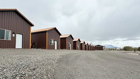 Deluxe Cabin 09 — image 2 of 20