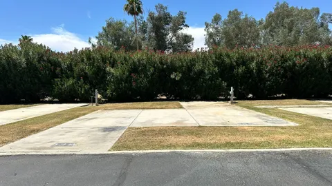 A Deluxe Patio Grass RV Site — image 3 of 3