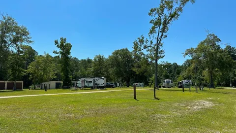 Pull-Thru 30 Amp Water/Electic RV — image 3 of 3
