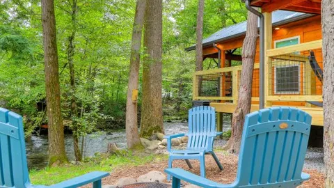 Deluxe Camping Cabin (Sleeps 4) — image 1 of 9