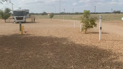 30 Amp Std Pull-Thru Site — image 3 of 3