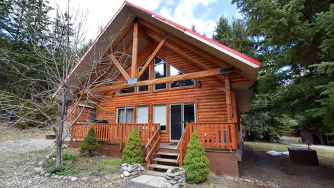 Chalet - Heckman — image 1 of 19