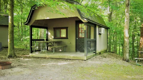 Rustic Cabin - 6 Person — image 5 of 5