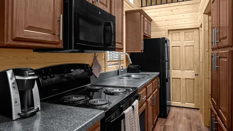 Top of the World Vacation Rentals with Loft — image 7 of 7
