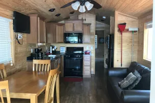 Riverside Camp and Marina – photo 4